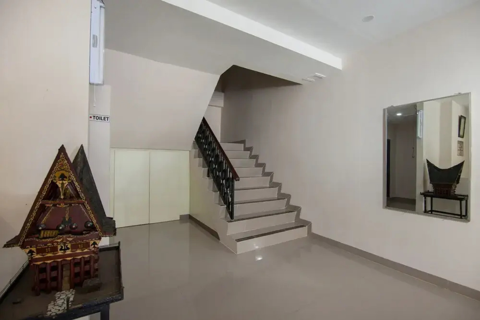 Wisata Hotel by OYO Rooms