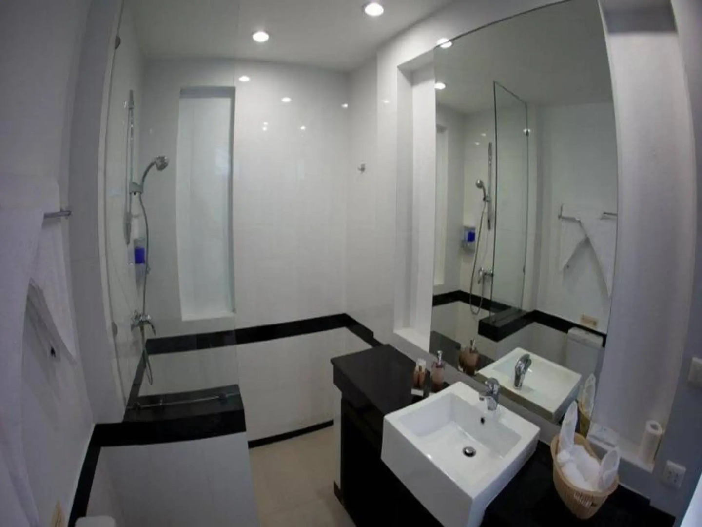 Nirvana Detox Healing Center Hotel