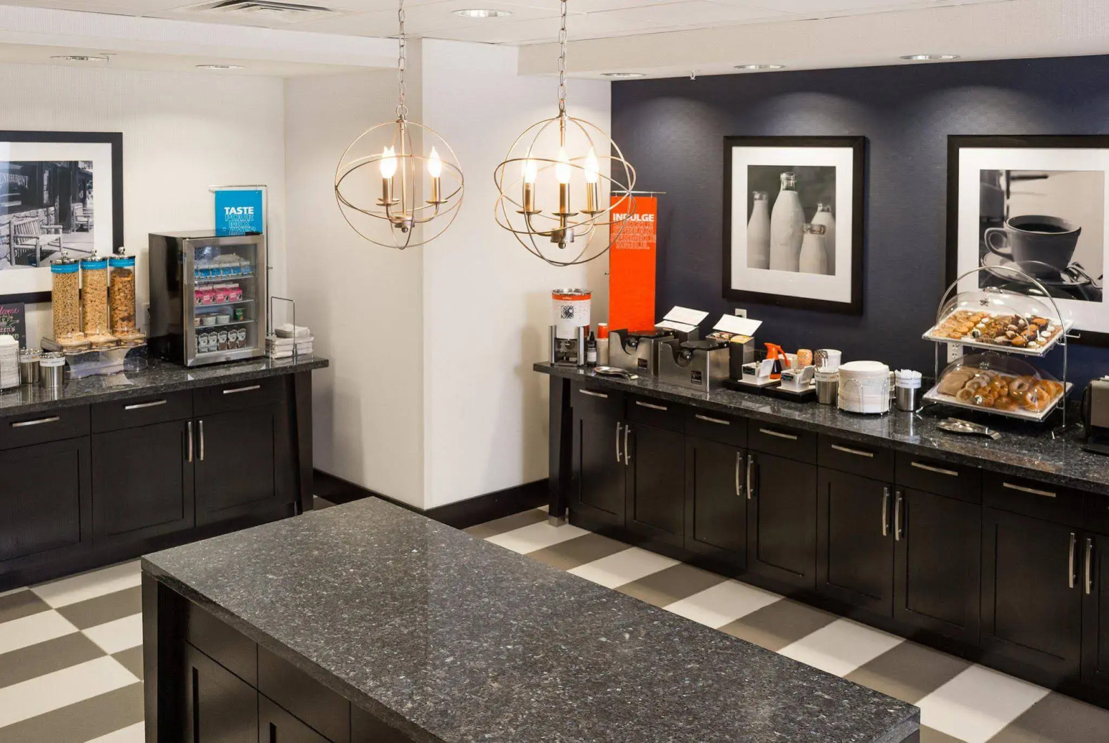 Hampton Inn & Suites La Crosse Downtown