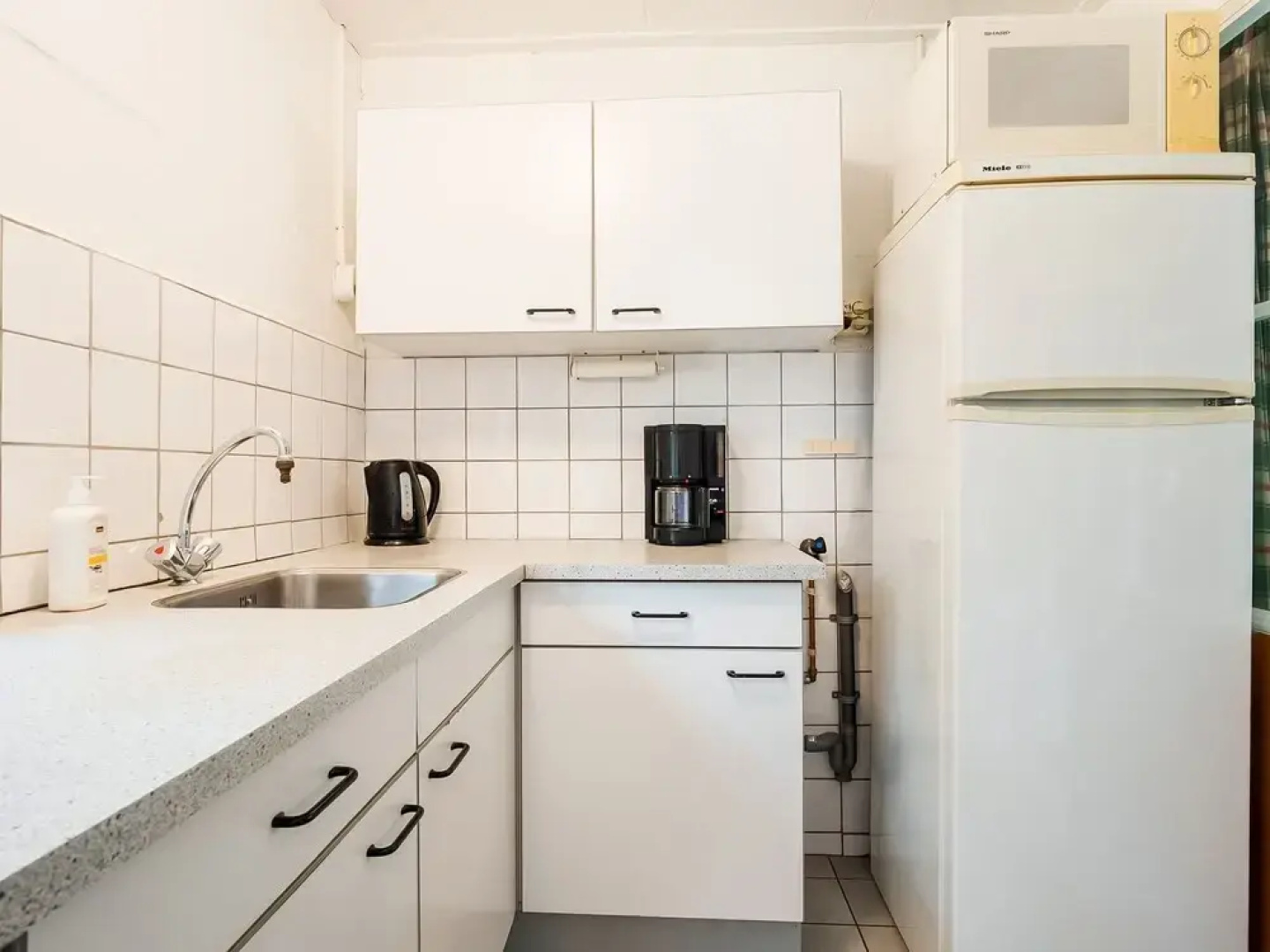 Lovely Holiday Home in Rheezerveen, in the Woods of Estate