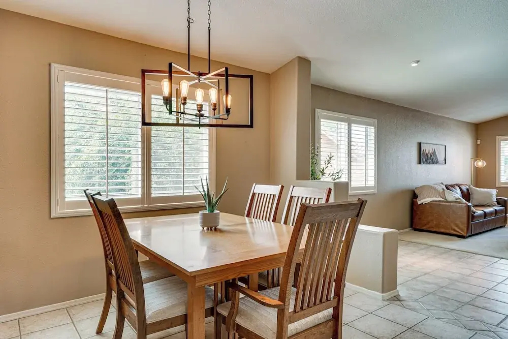 4 Mi to Catalina State Park: Mountain-view Home