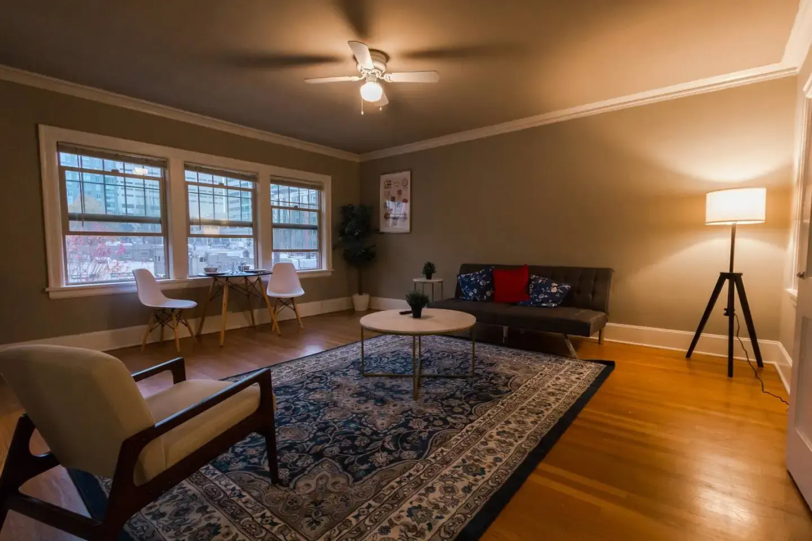 Downtown Historic Condo With Long Term Stay Discounts!