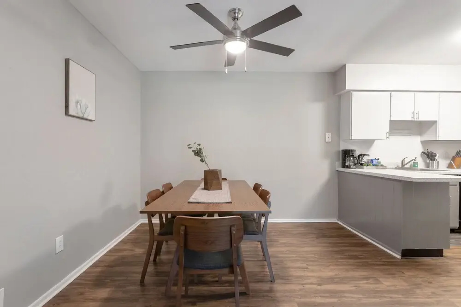 The Relaxing Lakeside Suites