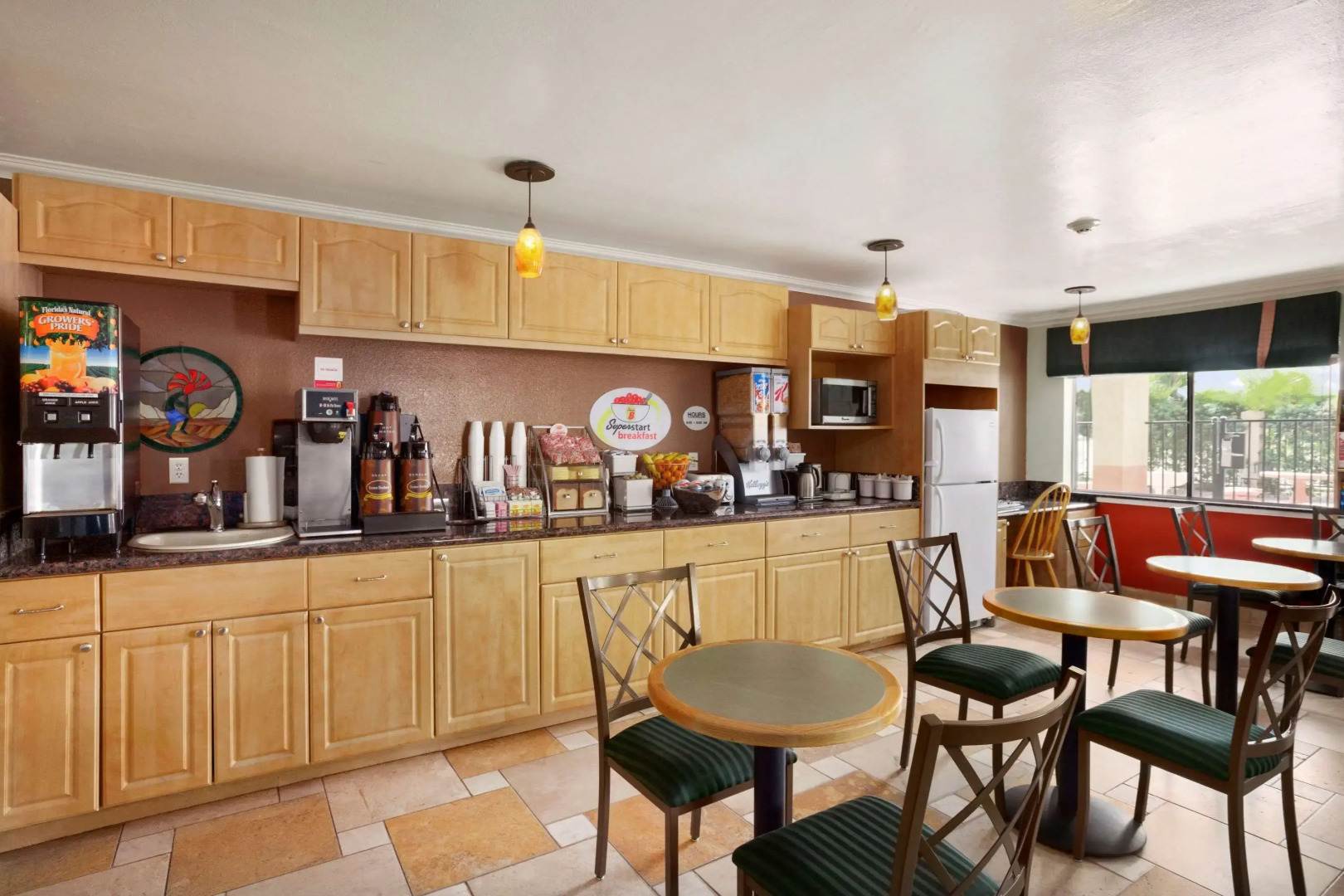 Super 8 by Wyndham Indio