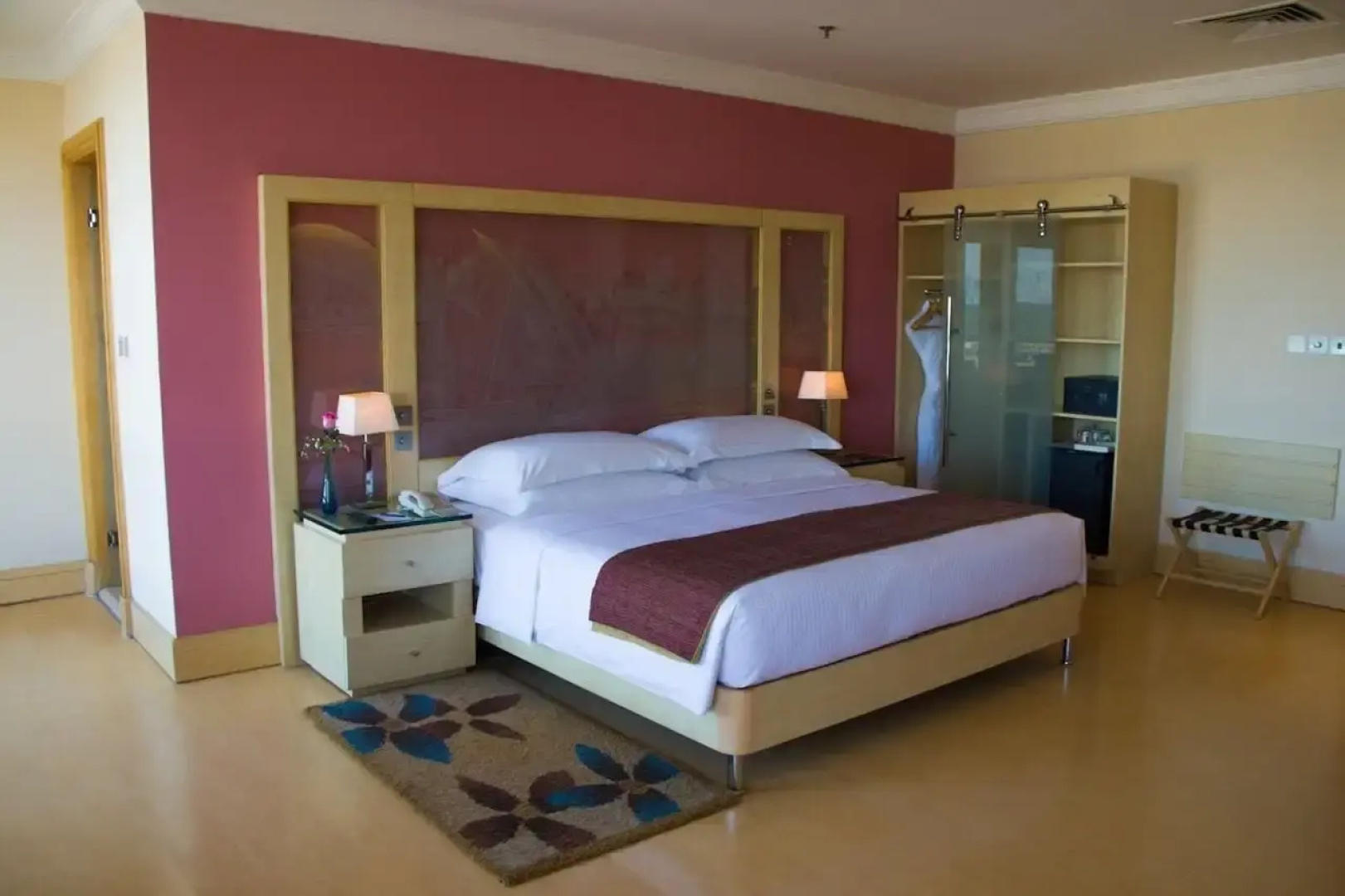 Le Royal Hotel