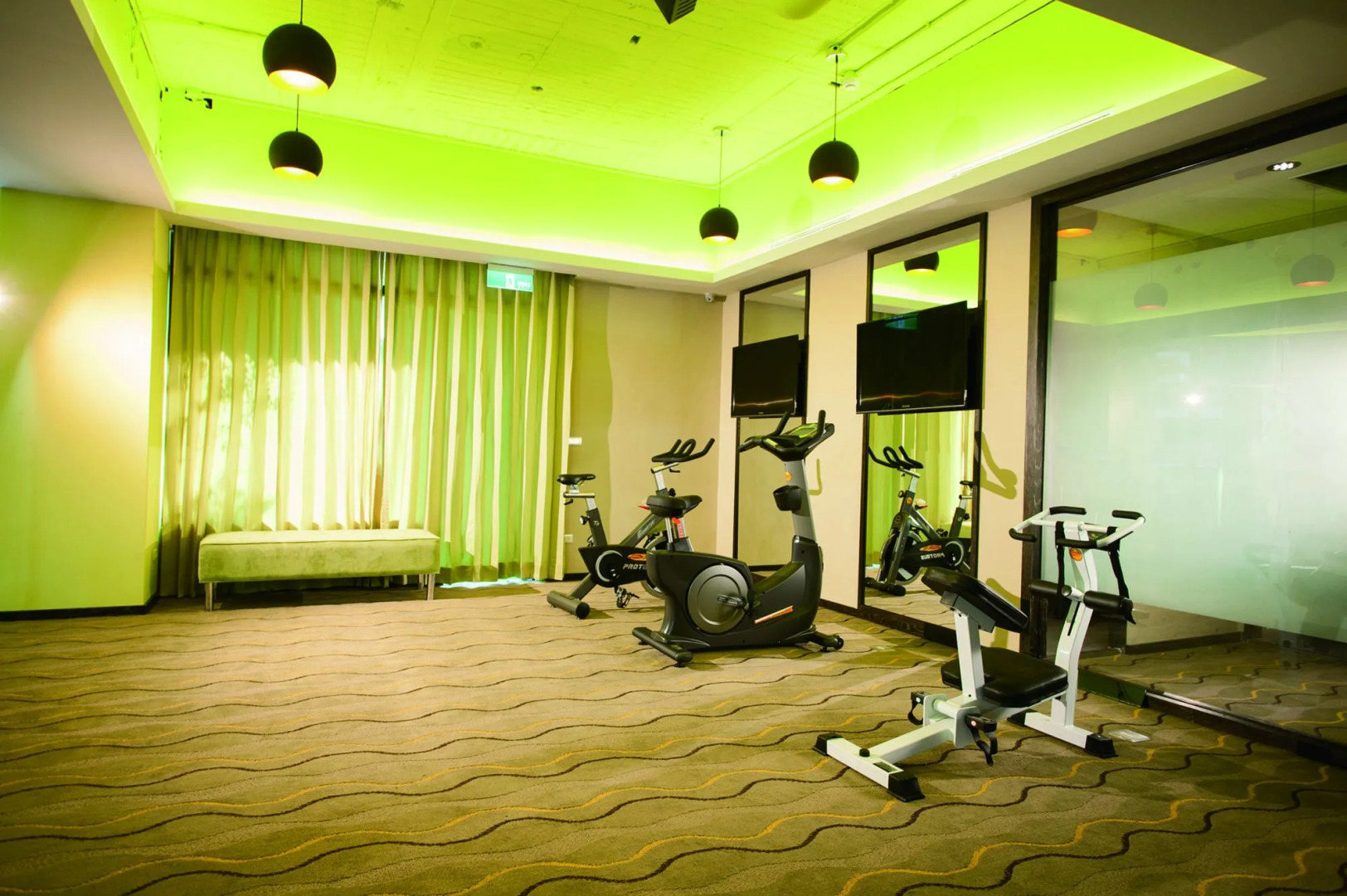 CHECK inn SELECT Hualien LinSen