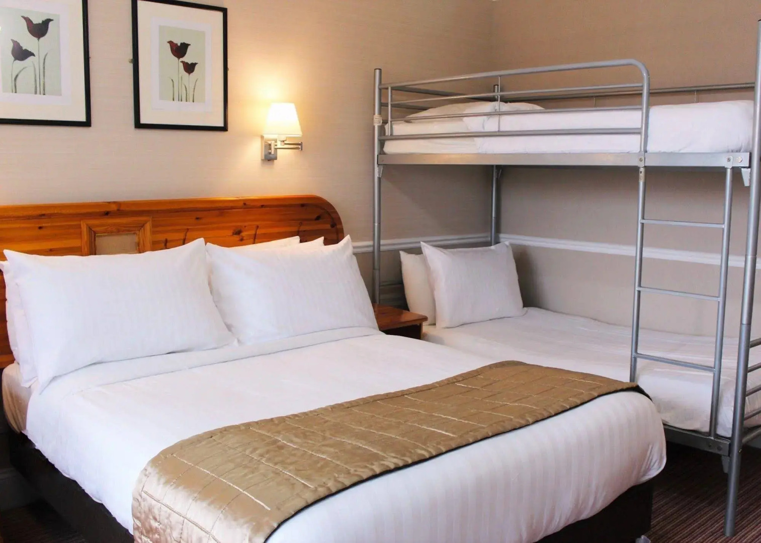 The Inn on the Lake Hotel