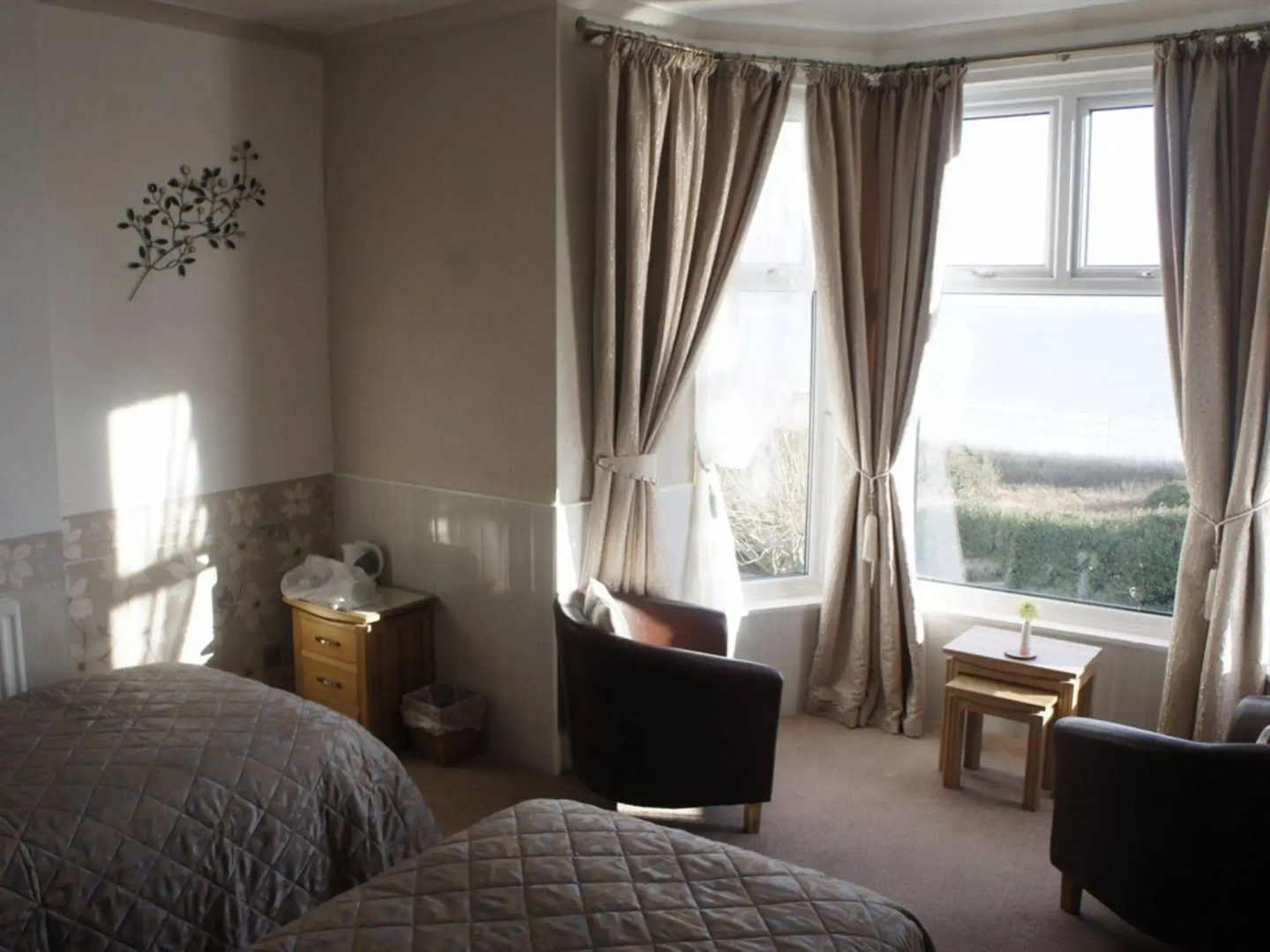 Plas Isa Hotel