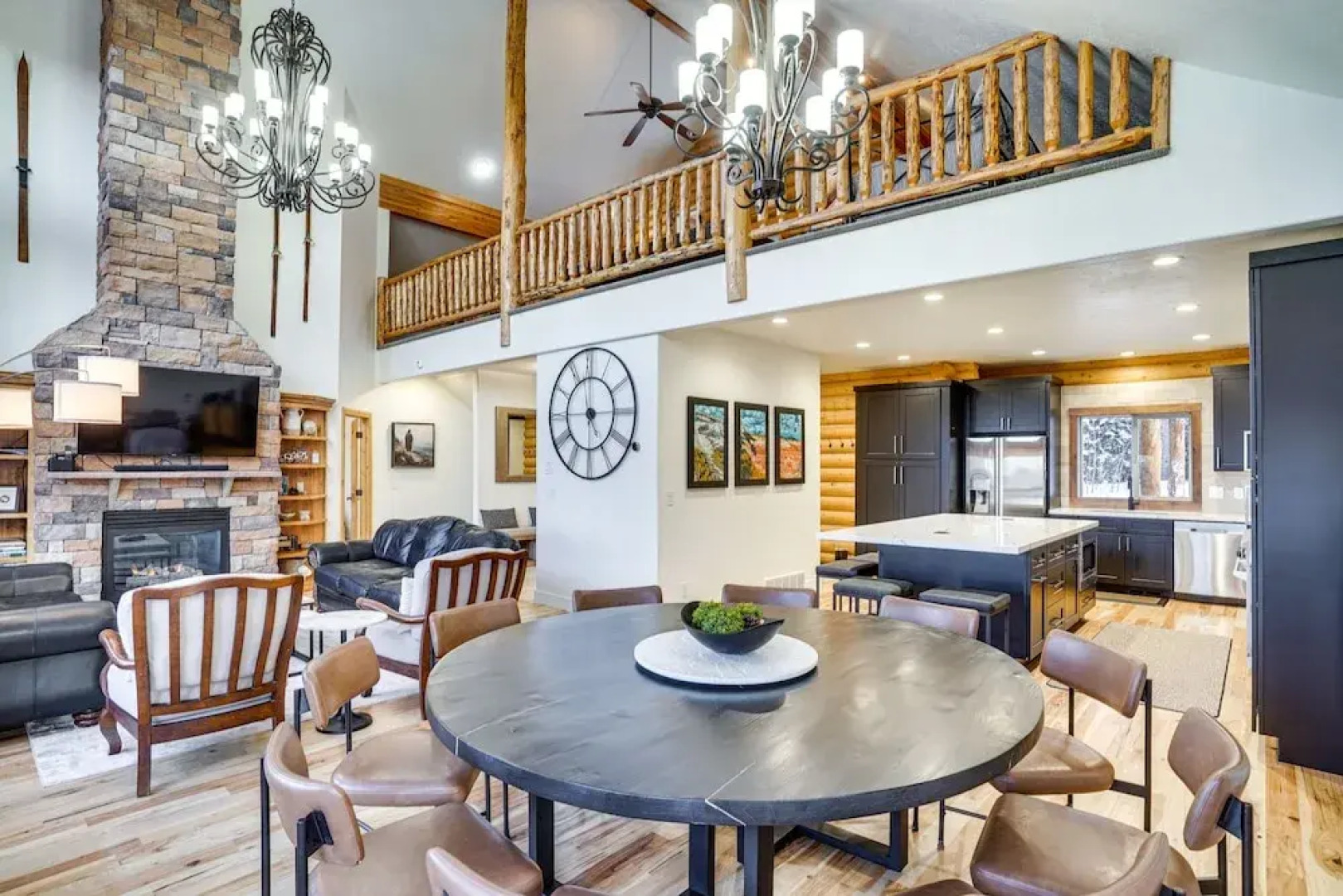 Spacious Mtn Manor, 1 Mi to Brian Head Resort!