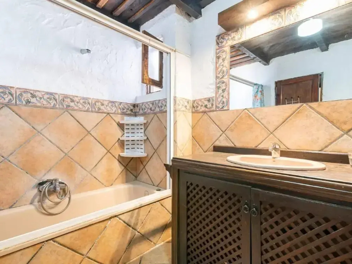 Belvilla by OYO Casa Tata