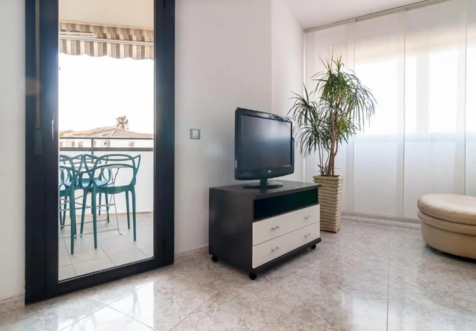 Beach & Pool Sant Salvador - 150m from sea