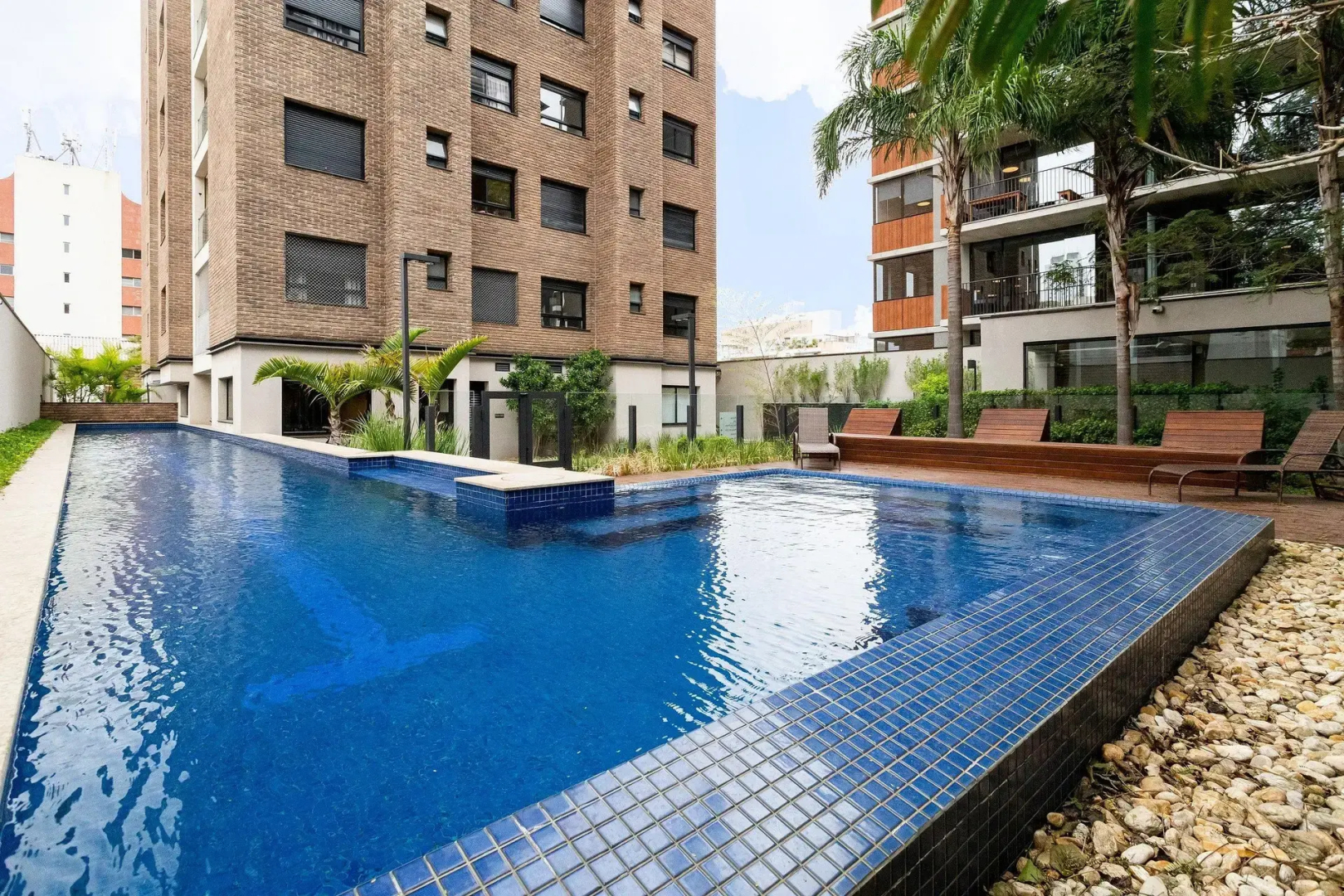 Apartamento novo, silencioso e com infraestrutura de lazer na Vila Madalena.