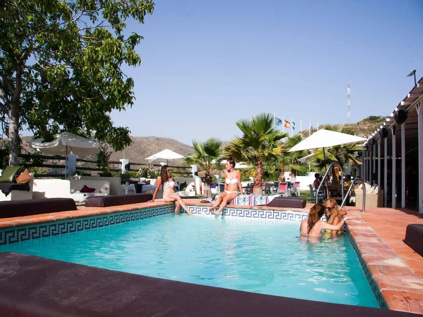 Fuente del Lobo Glamping  Bungalows - Adults Only