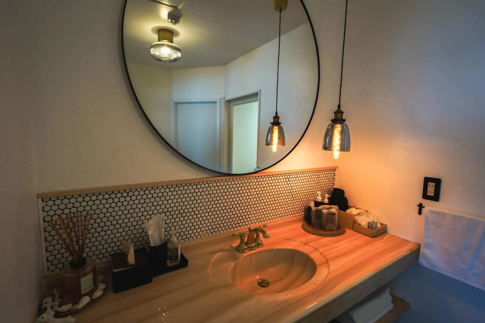 Transit House 5S Terminal