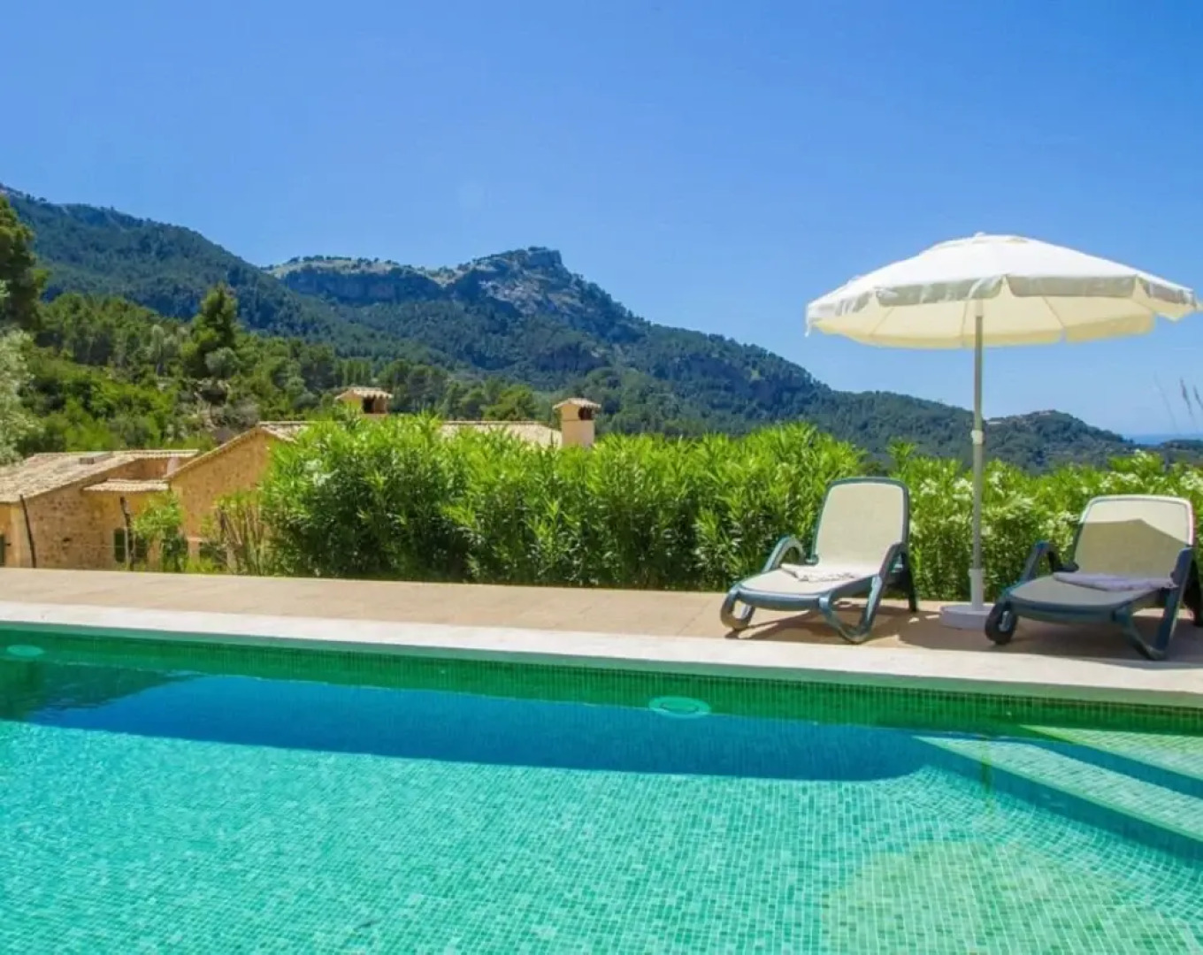 106541 Villa In Estellencs