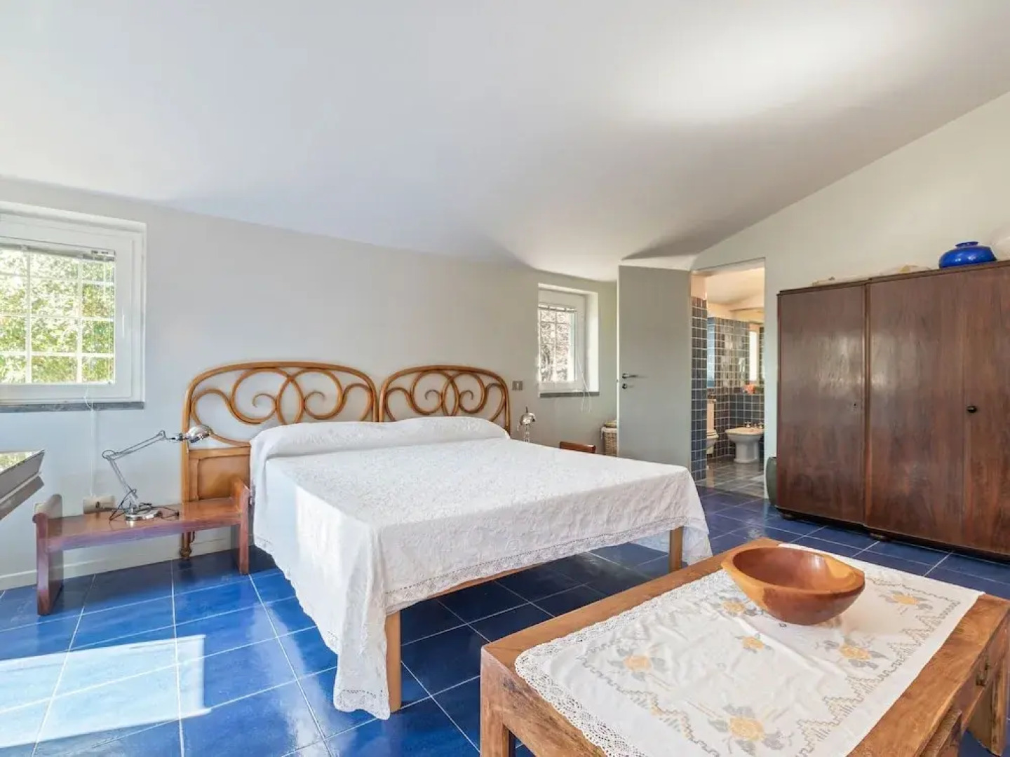 Vintage Holiday Home in Caselle in Pittari Near the Forest