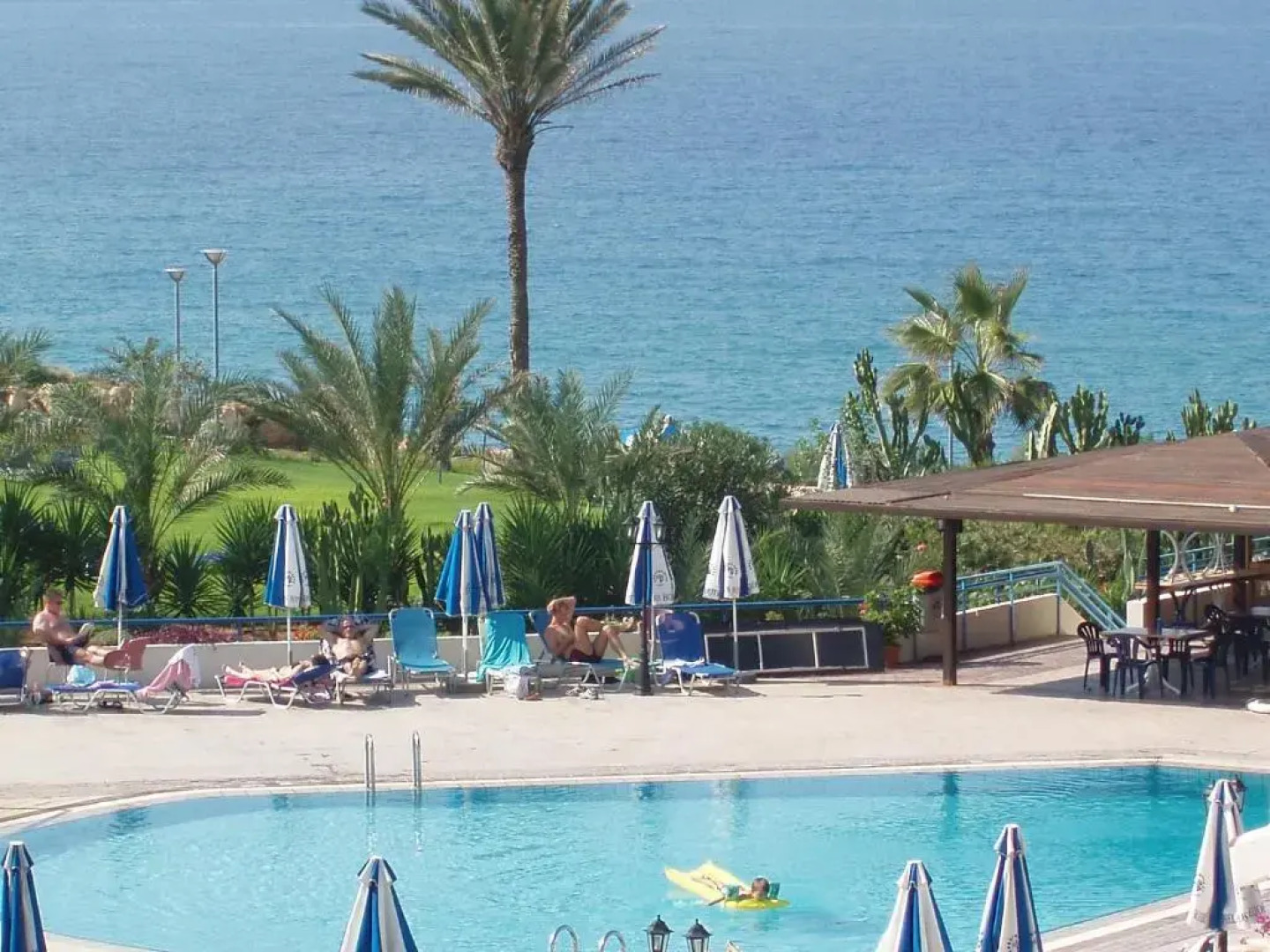 Helios Bay Hotel Apartments