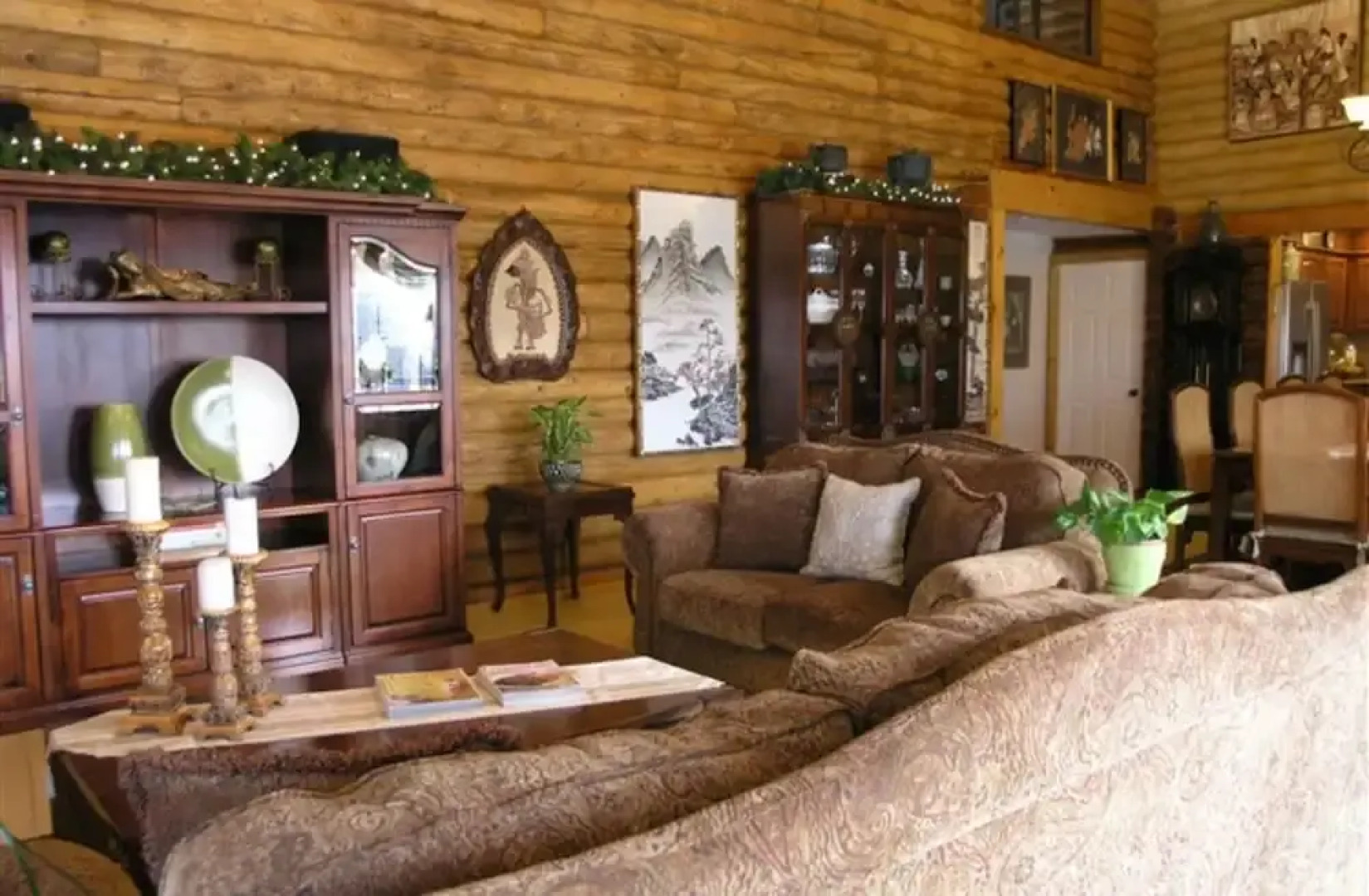 The Grand Living Bed & Breakfast