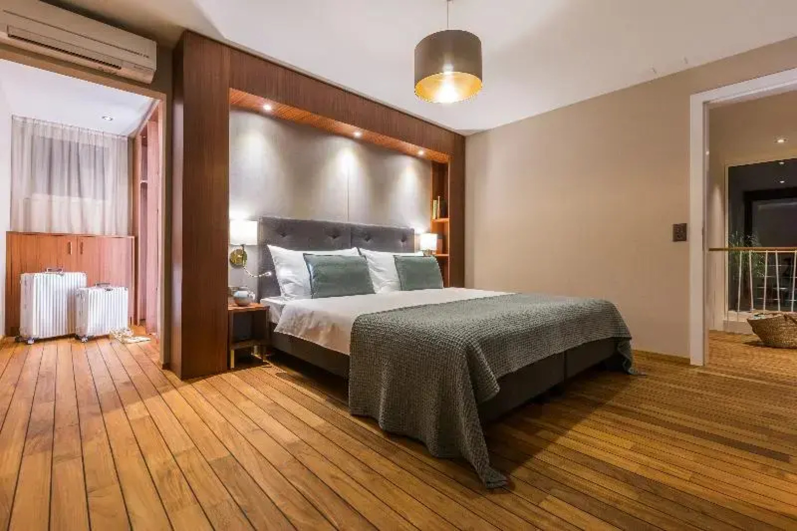 Luxury Villa – Deltapark