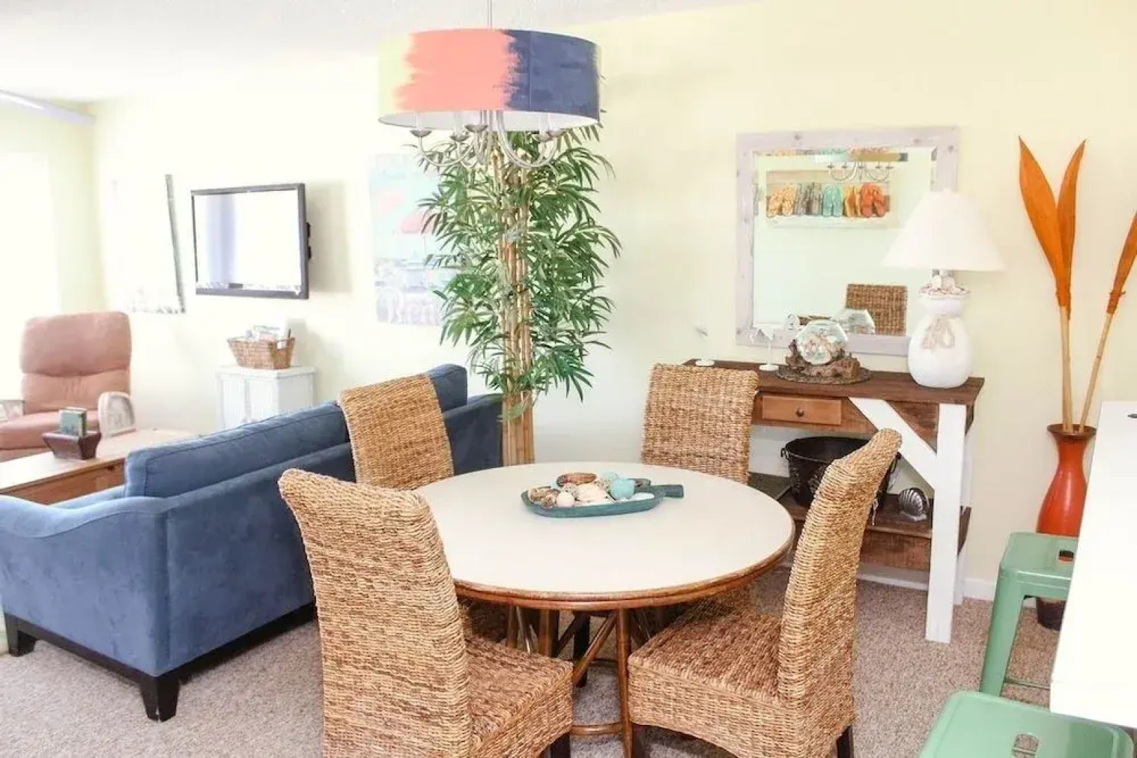 Casa Sea-Esta - 2 Br condo by RedAwning