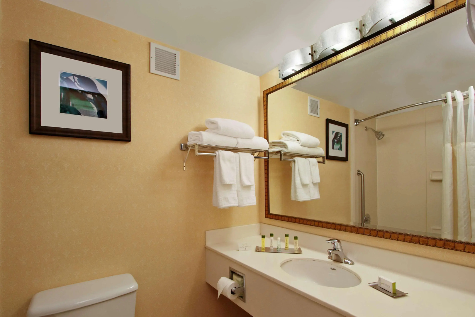 DoubleTree by Hilton Mahwah