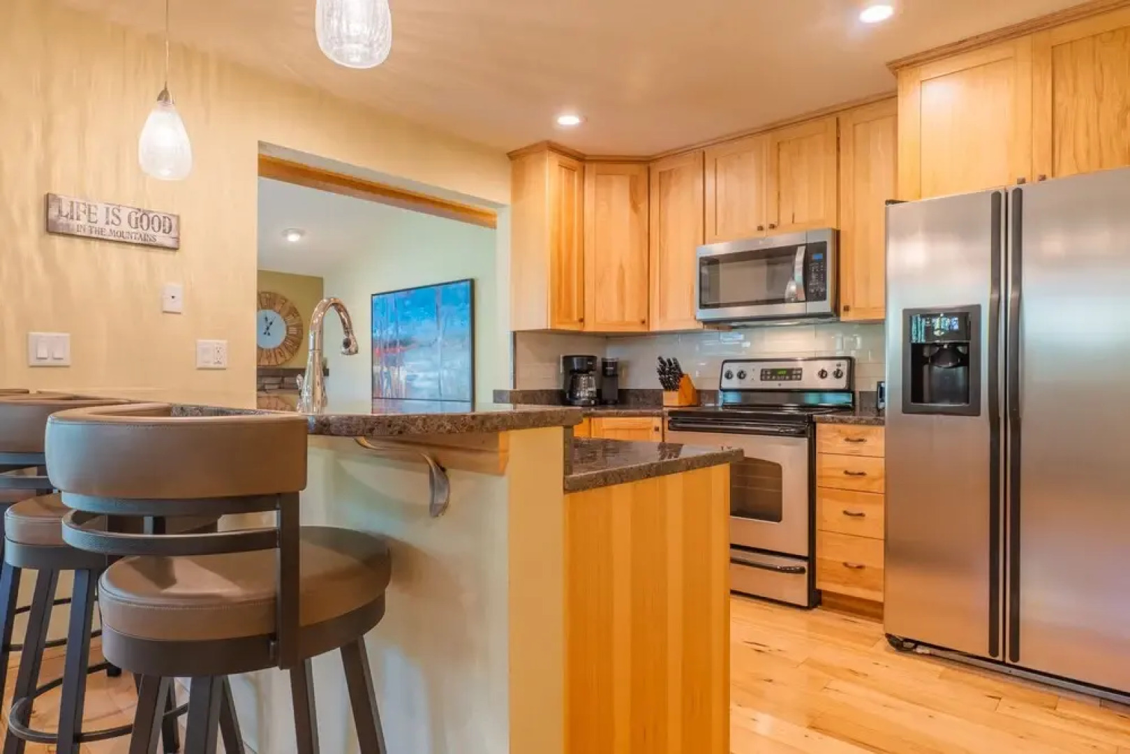 Private Home With A Beautiful Mountain Vista - Woods24 by RedAwning