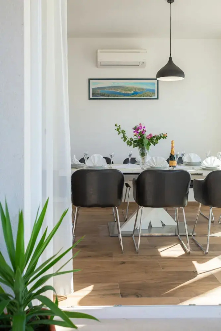 Beachfront Luxury Villa