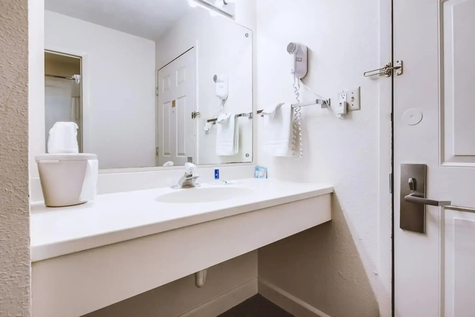 Coratel Inn & Suites By Jasper McCook