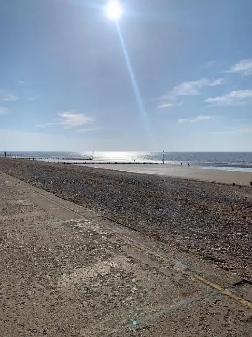 Beautiful 3 bed house in Hunstanton - near Searles with sea views