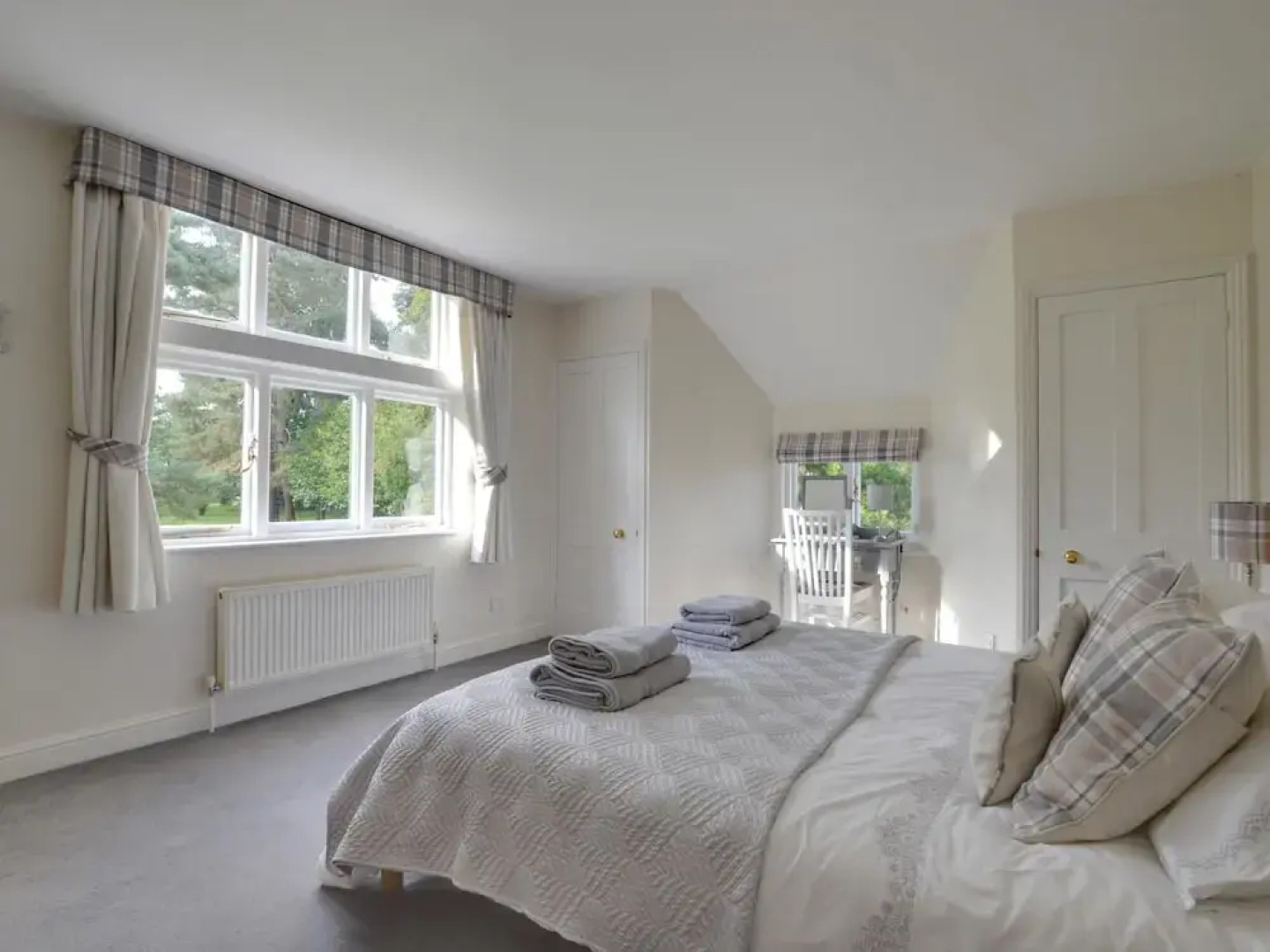 Modern Holiday Home in Hawkhurst Kent With Garden