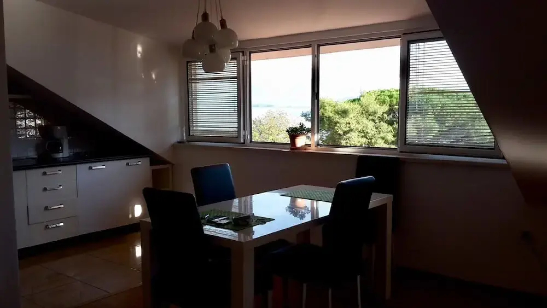 Luxurious 3-Bed Penthouse with Stunning View