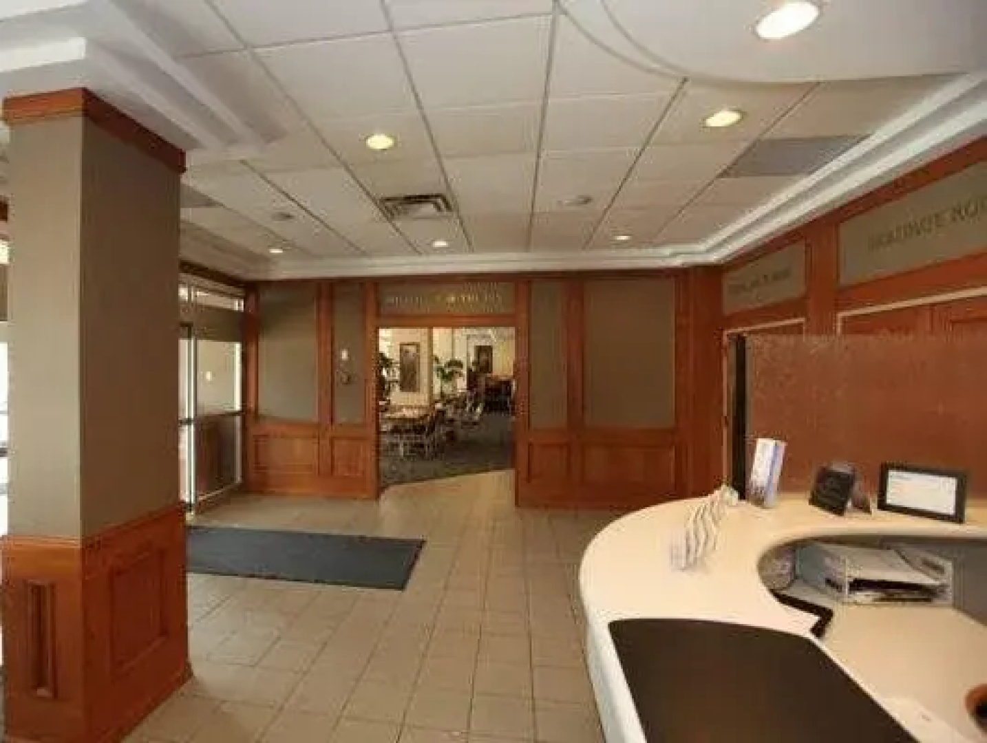 St. Albert Inn & Suites