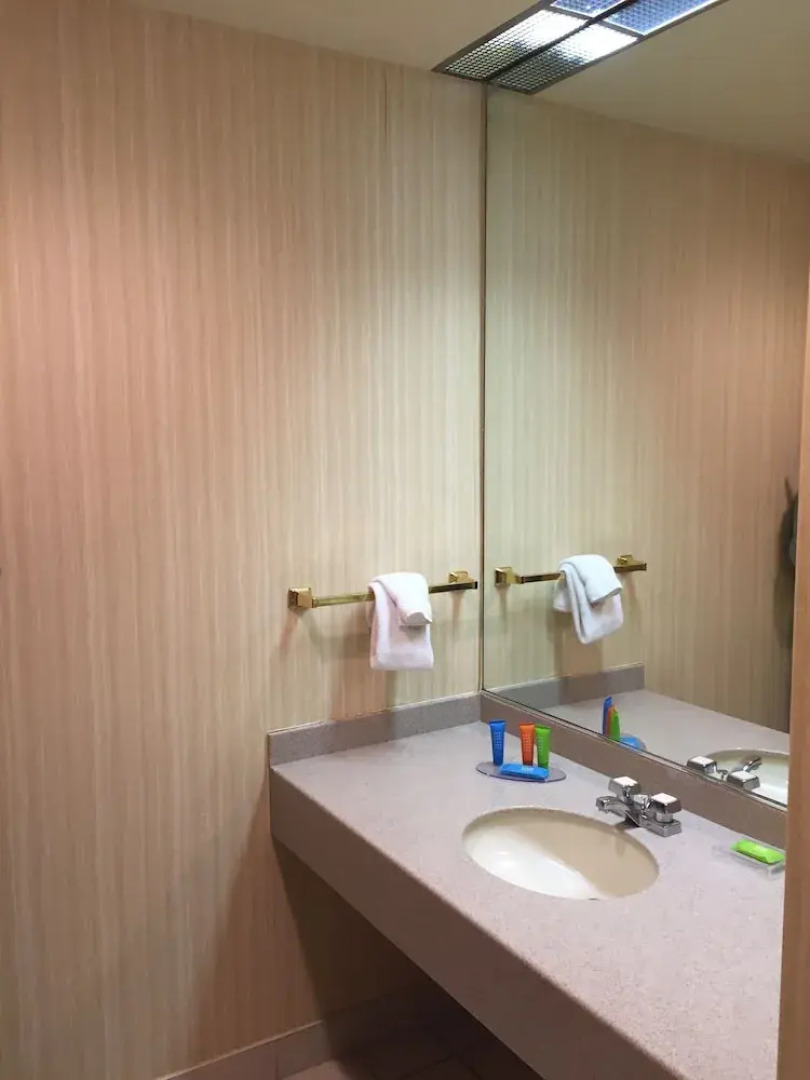 Nichols Village Hotel and Spa