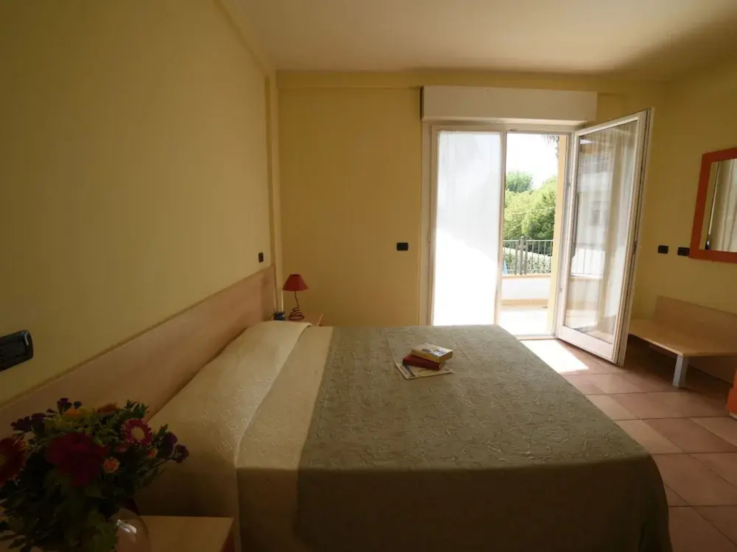 House in Residence With Swimming Pool, Near the Sea