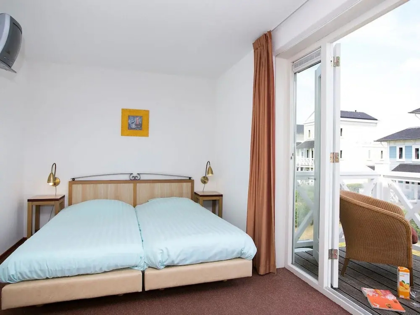 Comfortable Villa With Four Bathrooms, at 9 km From Rockanje