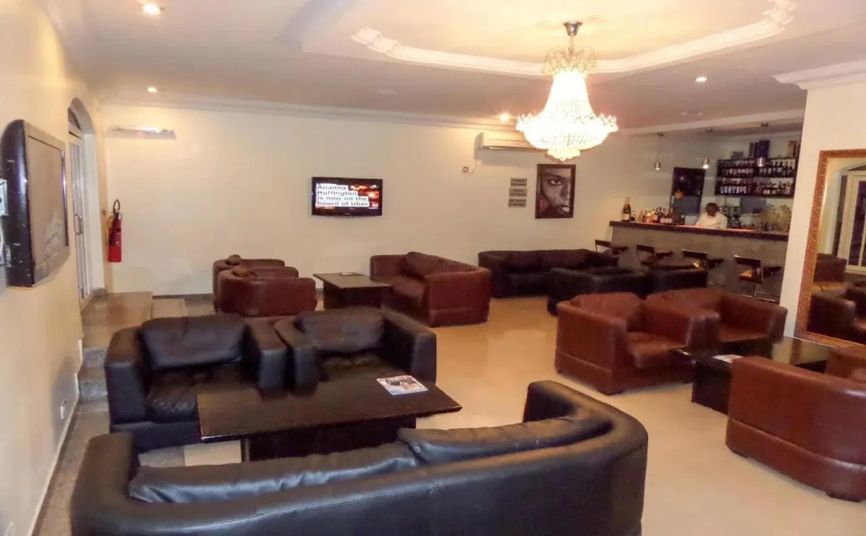 Manyxville Hotel & Suites