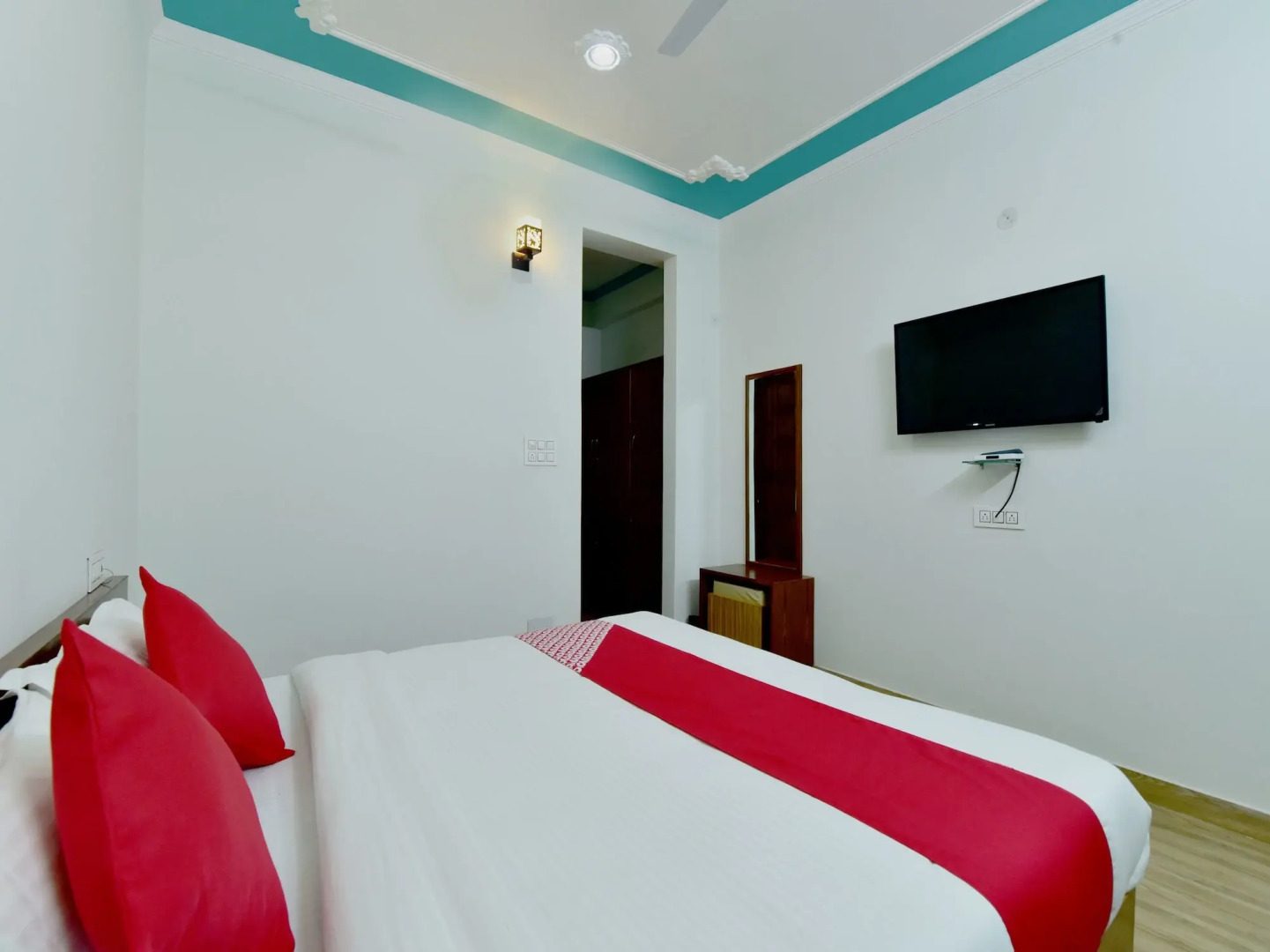 OYO 23527 Sarla Regency