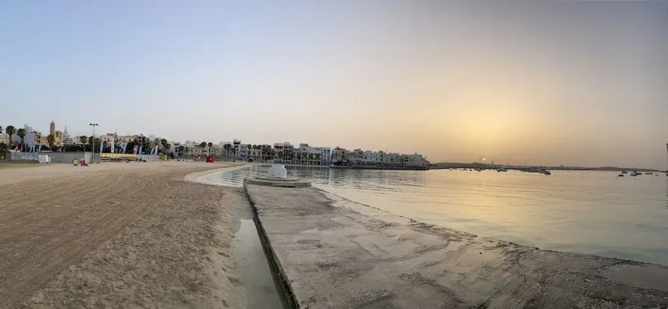 Sunset Modern Apt - Near Beach, Wifi & Cable TV