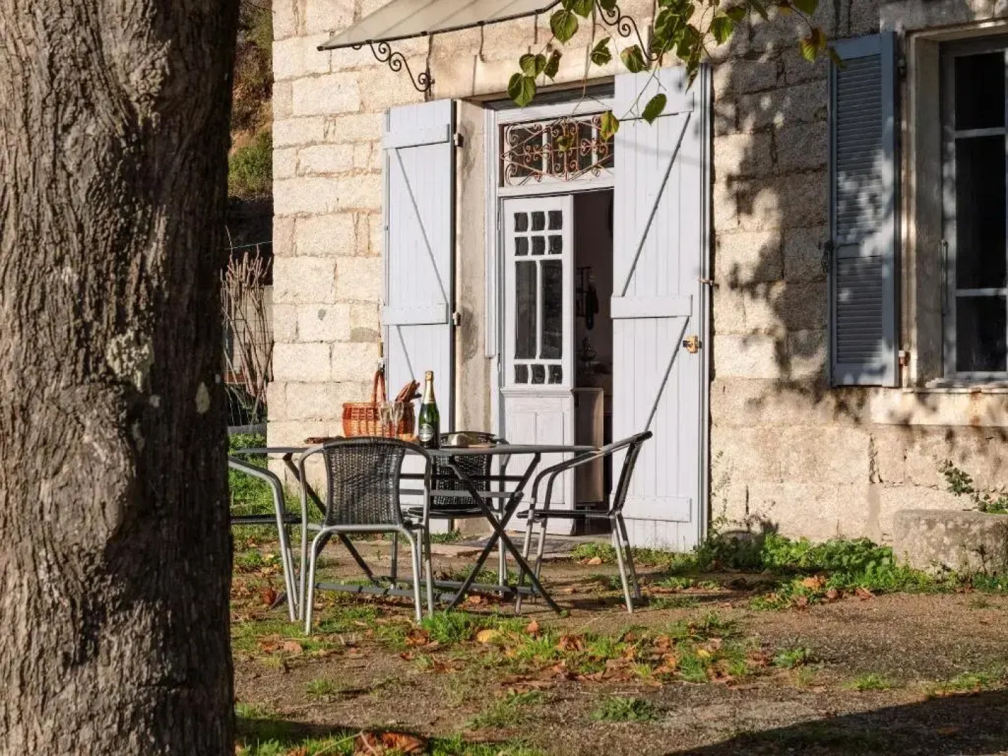 Maison de 4 chambres avec terrasse amenagee et wifi a Levie