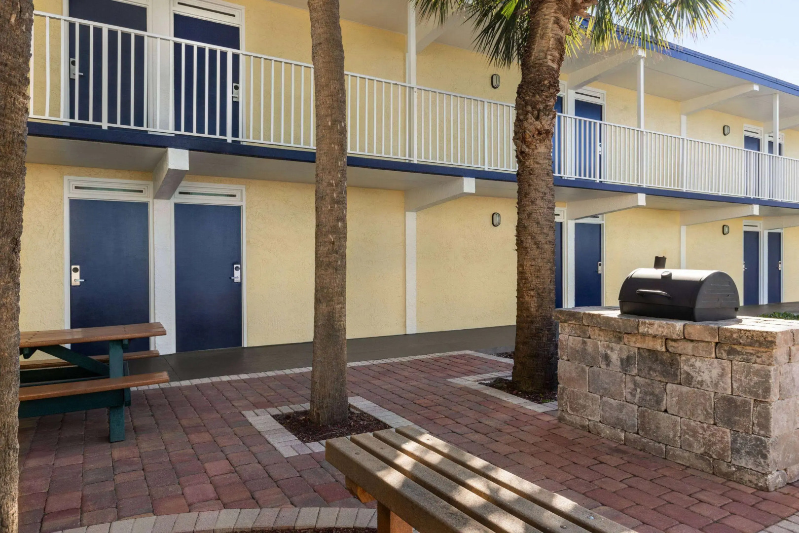Days Inn by Wyndham Cocoa Beach Port Canaveral