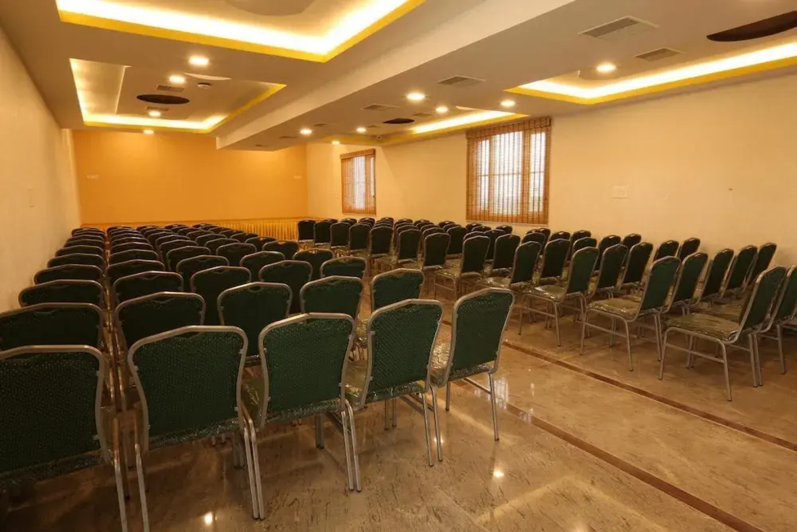 Kyriad Prestige Mayapuri Amira