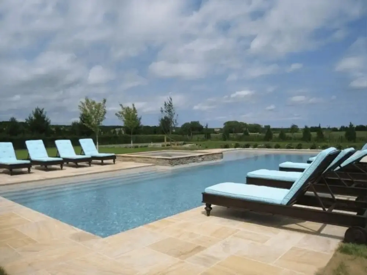 Villa Nectar - Heated Pool & Spa With Patio