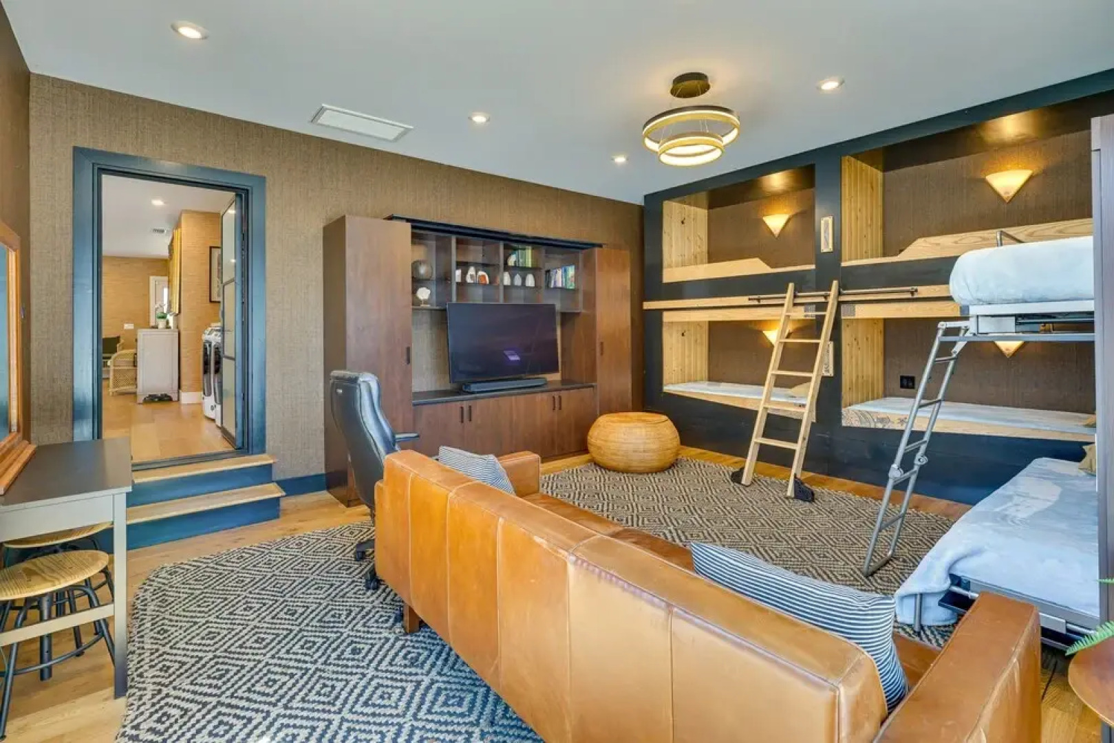 Hawthorne Home w/ Covered Patio & Basketball Court