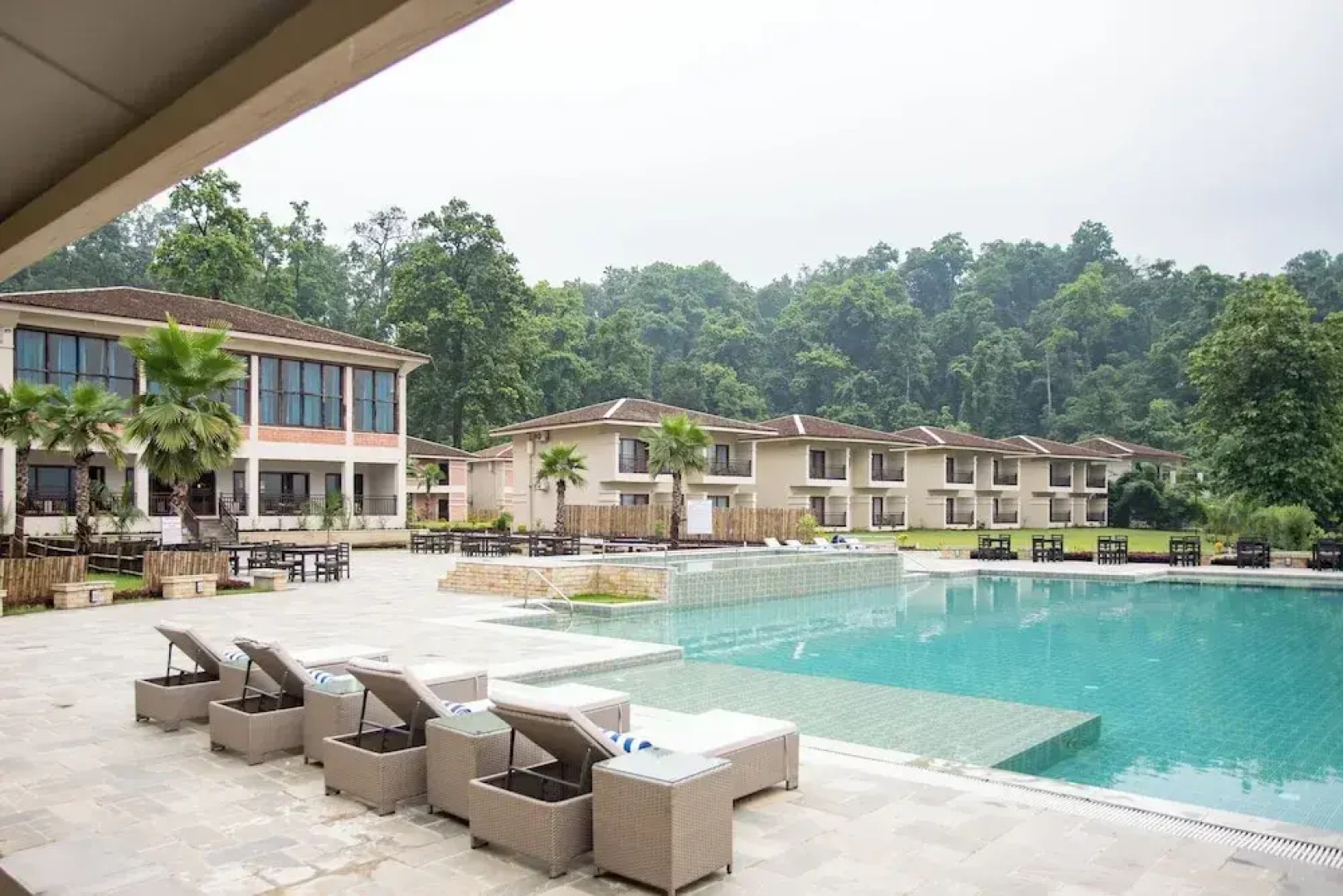 Regenta Resort & Spa By Riverside, Chitwan