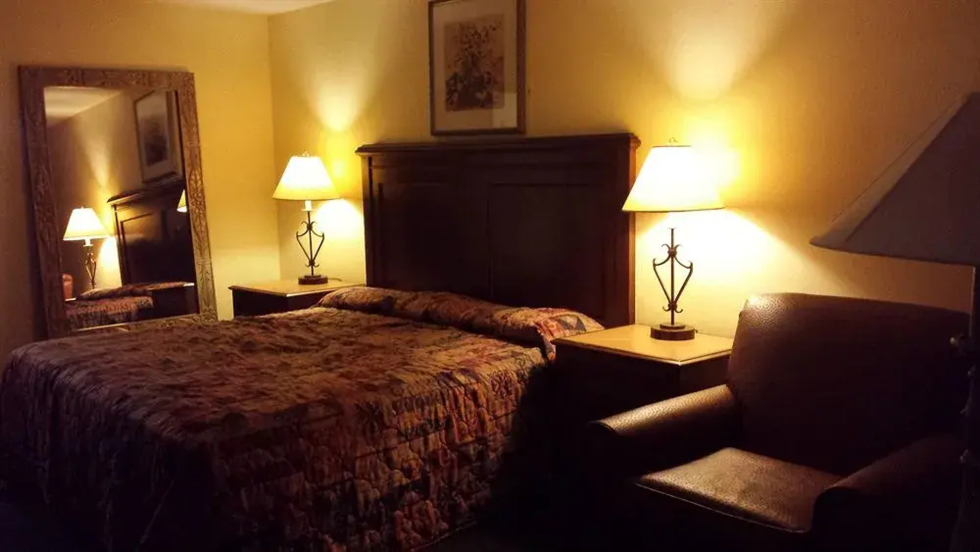 Country Hearth Inn & Suites Hotels