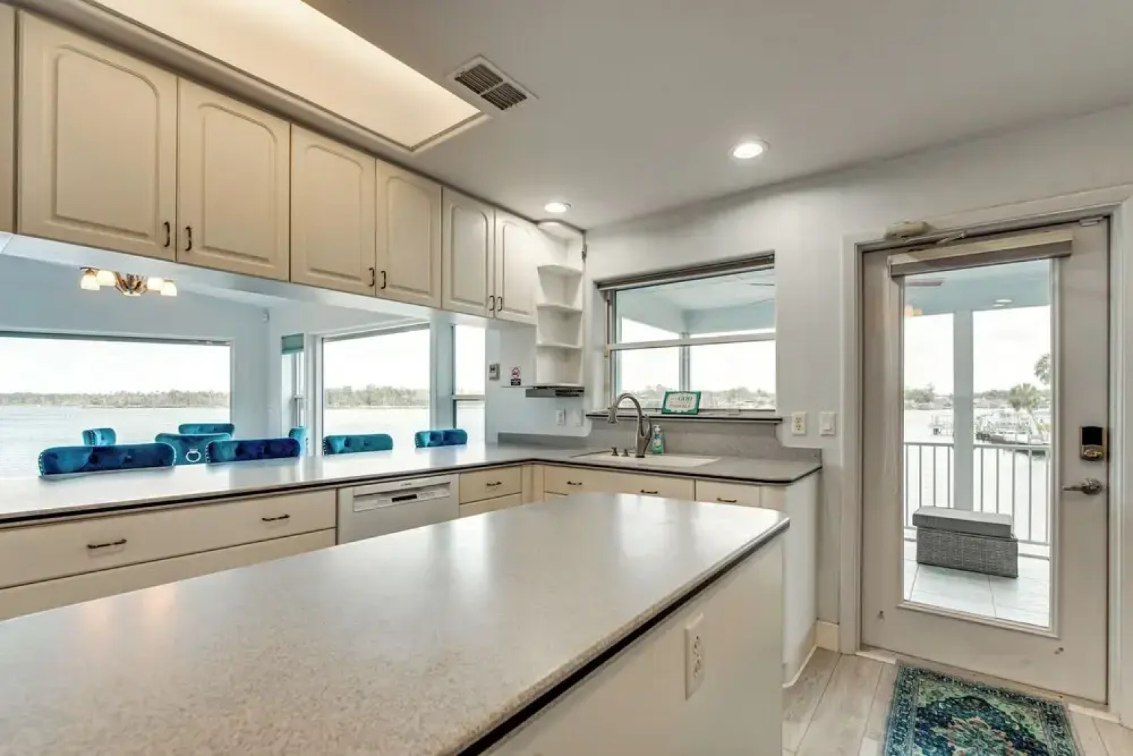 Waterfront Gem: Crystal River Family Home