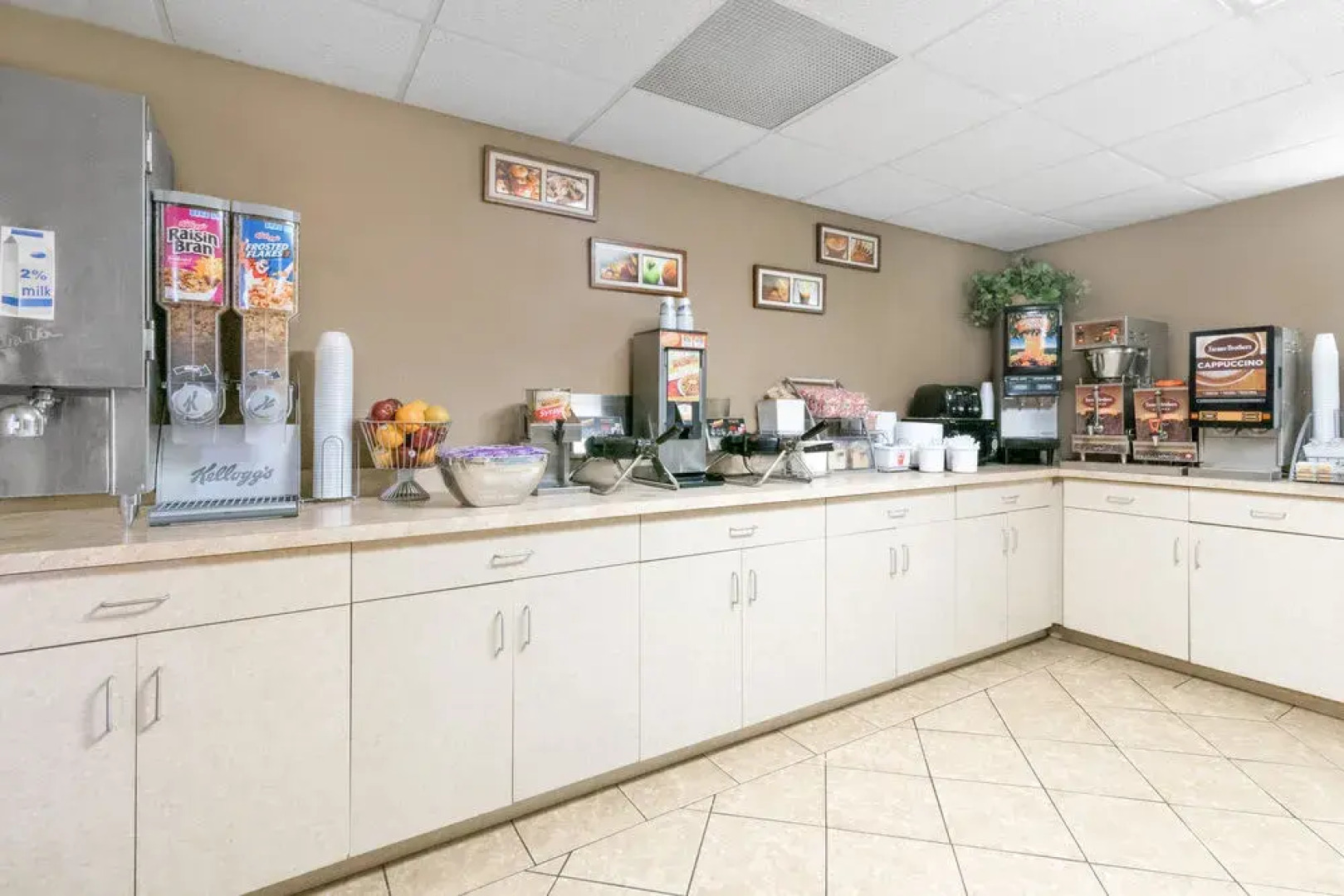 Super 8 Chamberlain SD