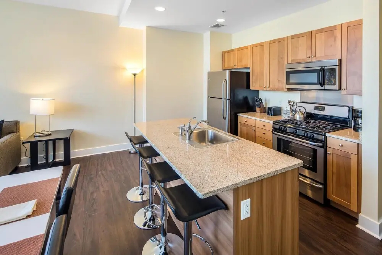 Global Luxury Suites at the Gateway Arch