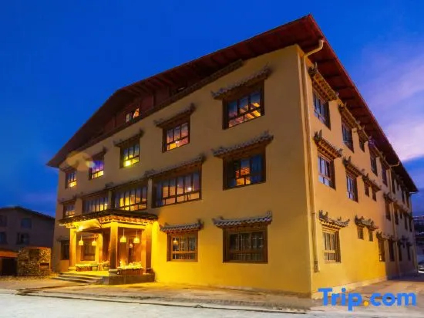 Dibei Hotel and Lost Horizon