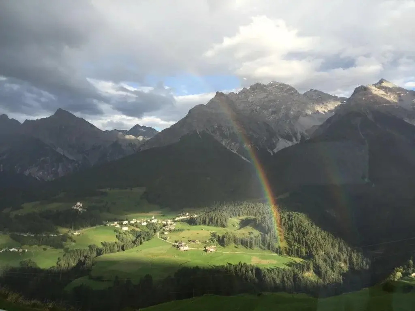 Hotel Bellavista Ftan